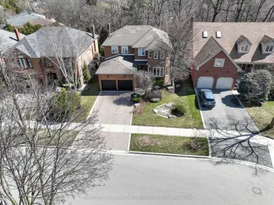 3940 Rolling Valley Drive, Mississauga, On L5l 5v9