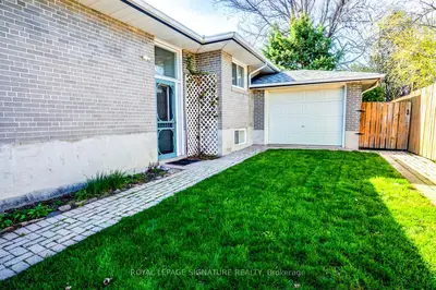 15 Epsom Downs Drive, Brampton, On L6t 1y7