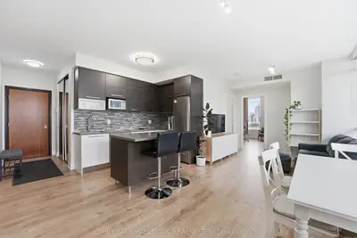 36 Park Lawn Road 710, Toronto W06, On M8y 0e5