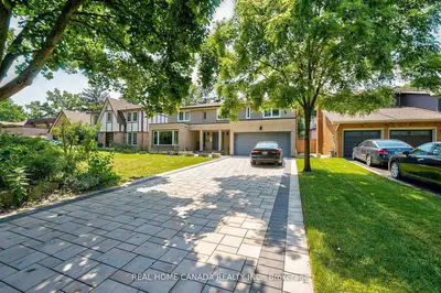 82 Arkendo Drive, Oakville, On L6j 5t9