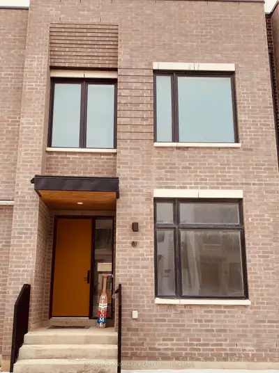 50 Lou Parsons Way 81, Mississauga, On L5h 0b2
