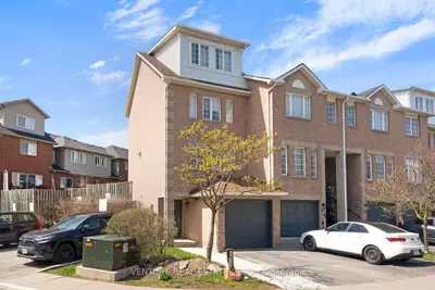 19 Spadina Road, Brampton, On L6x 4x6