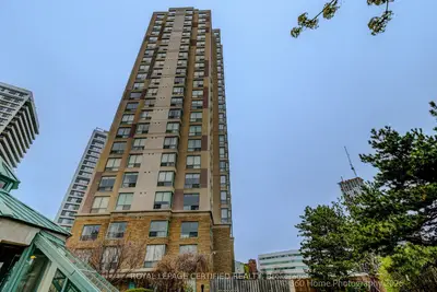 101 Subway Crescent E 106, Toronto, On M9b 6k4