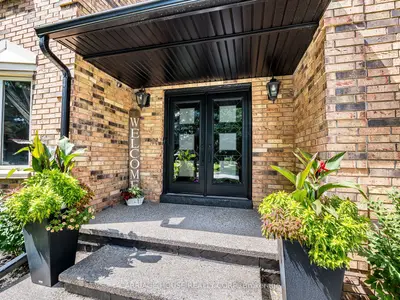 16 Stowe Court, Brampton, On L6z 4c5