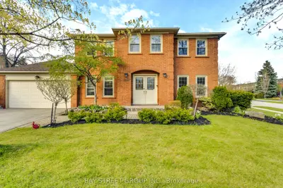 1305 Monks Passage, Oakville, On L6m 1k6