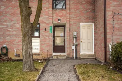 332 Fleetwood Crescent 332, Brampton, On L6t 2e7
