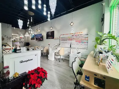 356a Lakeshore Road W, Mississauga, On L5h 1h3