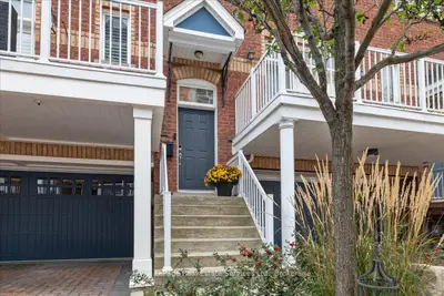 120 Bronte Road 3, Oakville, On L6l 3c1