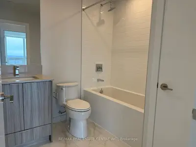 430 Square One Drive 1007, Mississauga, On L5b 0l6