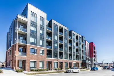 3285 Carding Mill Trail 502, Oakville, On L6m 5p7