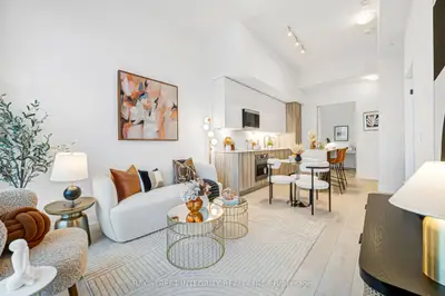 2485 Taunton Road 326, Oakville, On L6h 3r8