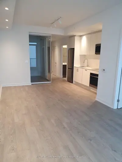 1926 Lakeshore Boulevard W 3905, Toronto W01, On M6s 1a1