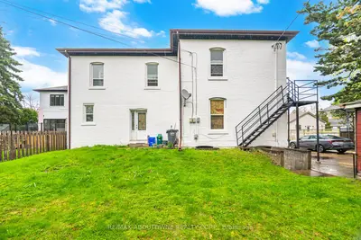 486 Holtby Avenue 1, Burlington, On L7r 2r3