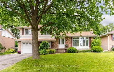 49 Rayne Avenue, Oakville, On L6h 1c1