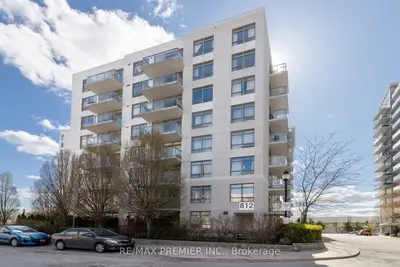 812 Lansdowne Avenue 1011, Toronto W02, On M6h 4k6
