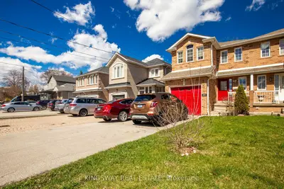 1051 Caven Street, Mississauga, On L5g 4j3