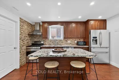 20 Bridesburg Drive 1, Toronto W09, On M9r 2k3