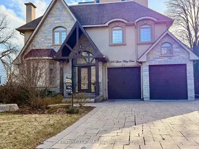 350 Queen Mary Drive, Oakville, On L6k 3l8