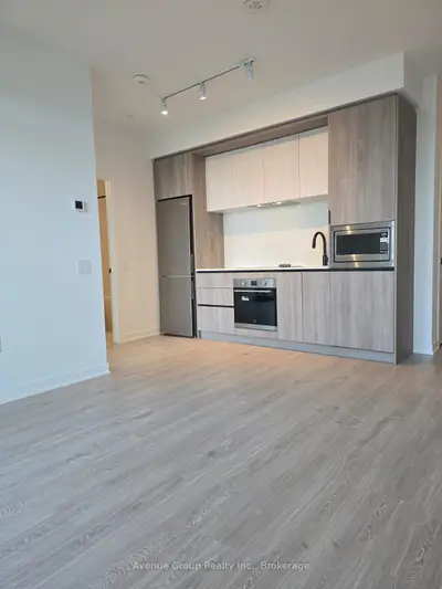 2495 Eglinton Avenue W 702, Mississauga, On L5m 2t2