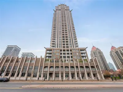 388 Prince Of Wales Drive 2810, Mississauga, On L5b 0a1