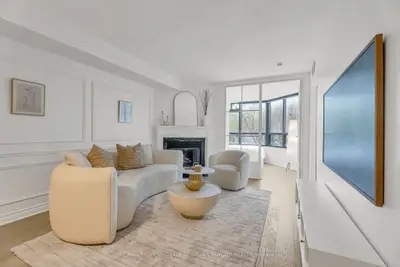 1 Ripley Avenue 302, Toronto W01, On M6s 4z6