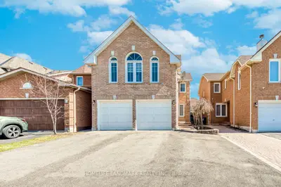 826 Winterton Way, Mississauga, On L5v 2a5