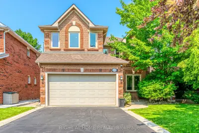 1092 Old Oak Drive, Oakville, On L6m 3k4