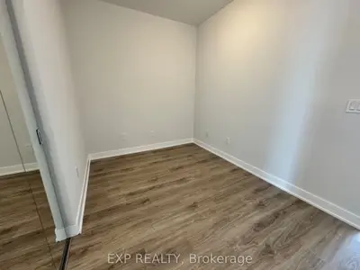 430 Square One Drive 2205, Mississauga, On L5b 0l6