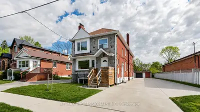 5 Thirty Ninth Street, Toronto W06, On M8w 3m4