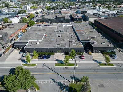 214 Norseman Street, Toronto W08, On M8z 2r4
