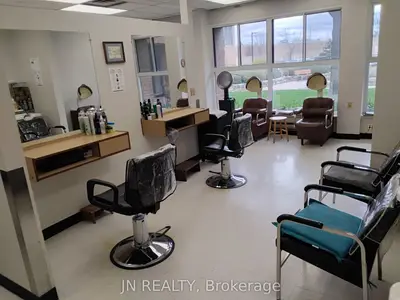 7900 Mclaughlin Road Main Floor, Brampton, On L6y 5a7