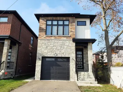 727 Ebony Avenue, Mississauga, On L5e 1a1