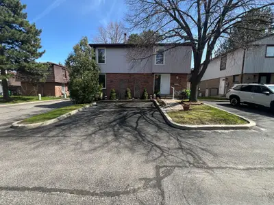 59 Kenninghall Boulevard 30, Mississauga, On L5n 1j6