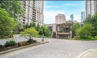 3880 Duke Of York Boulevard 1905, Mississauga, On L5b 4m7