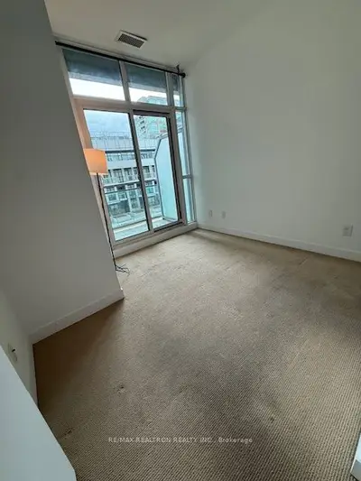 155 Legion Road N 308, Toronto W06, On M8y 0a7