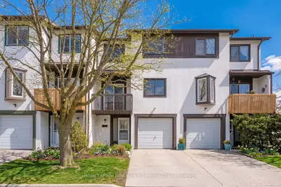 2651 Aquitaine Avenue 24, Mississauga, On L5n 1v5