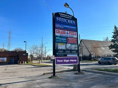 2428 Islington Avenue 17b, Toronto W10, On M9w 3x8