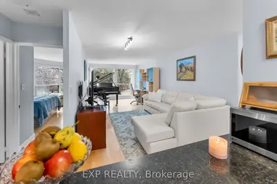 2267 Lake Shore Boulevard W 214, Toronto W06, On M8v 3x2