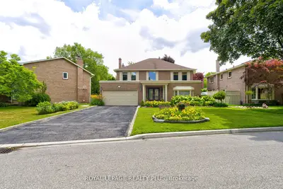 1760 Featherston Court, Mississauga, On L5l 3e3
