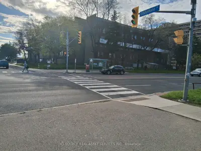 10 Eddystone Avenue 148, Toronto, On M3n 2t2