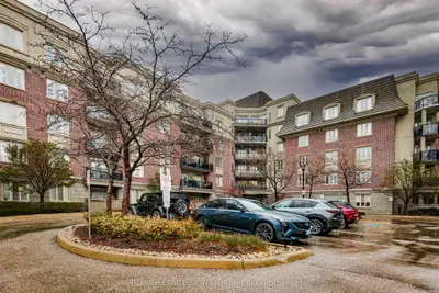 245 Dalesford Road 109, Toronto W07, On M8y 4h7