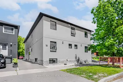 18 Cavell Avenue, Toronto, On M8v 1p2
