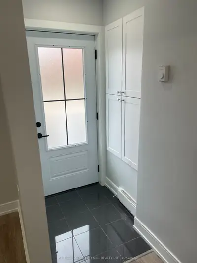 97 Twelfth Street Main Floor, Toronto W06, On M8v 3g9