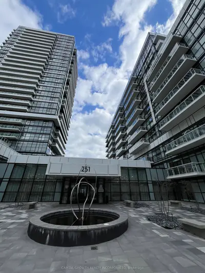 251 Manitoba Street 622, Toronto W06, On M8y 1c9
