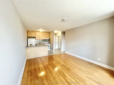 80 Twenty Fifth Street 10, Toronto, On M8v 3p9
