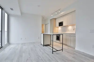 215 Lakeshore Road W 535, Mississauga, On L5h 1g5