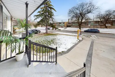 189 Kingsview Boulevard, Toronto, On M9r 1v7