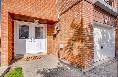 180 Mississauga Valley Boulevard 1, Mississauga, On L5a 3m2