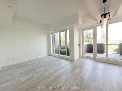 220 Missinnihe Way Th104, Mississauga, On L5h 0a9