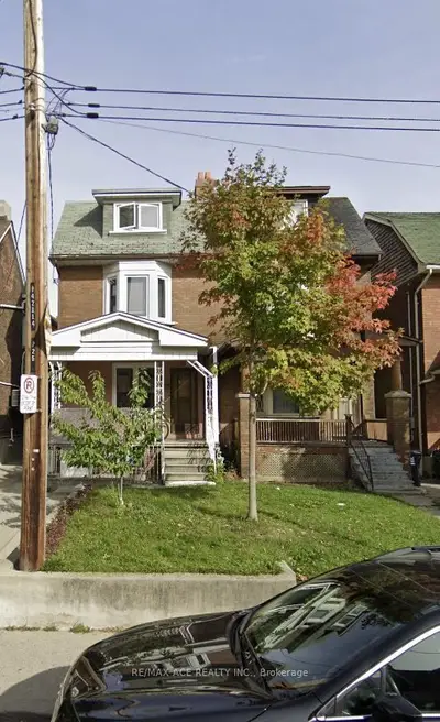 25 Pauline Avenue Main, Toronto W02, On M6h 3m7